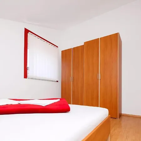 Moderne Mit Jacuzzi Liznjan