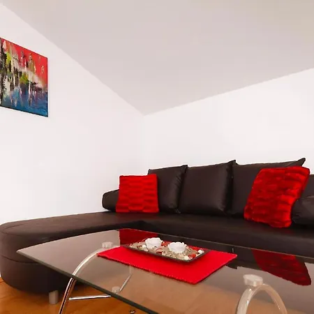 Moderne Mit Jacuzzi * Liznjan