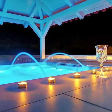Apartment Moderne Mit Jacuzzi