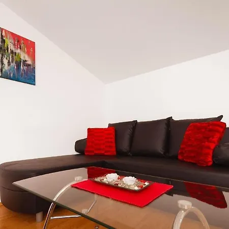 Moderne Mit Jacuzzi * Liznjan