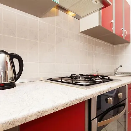Moderne Mit Jacuzzi Apartman