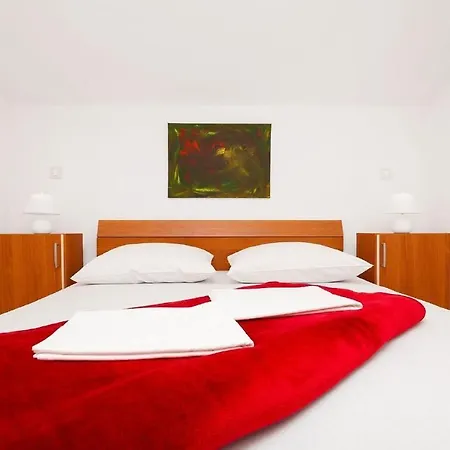 Moderne Mit Jacuzzi Liznjan